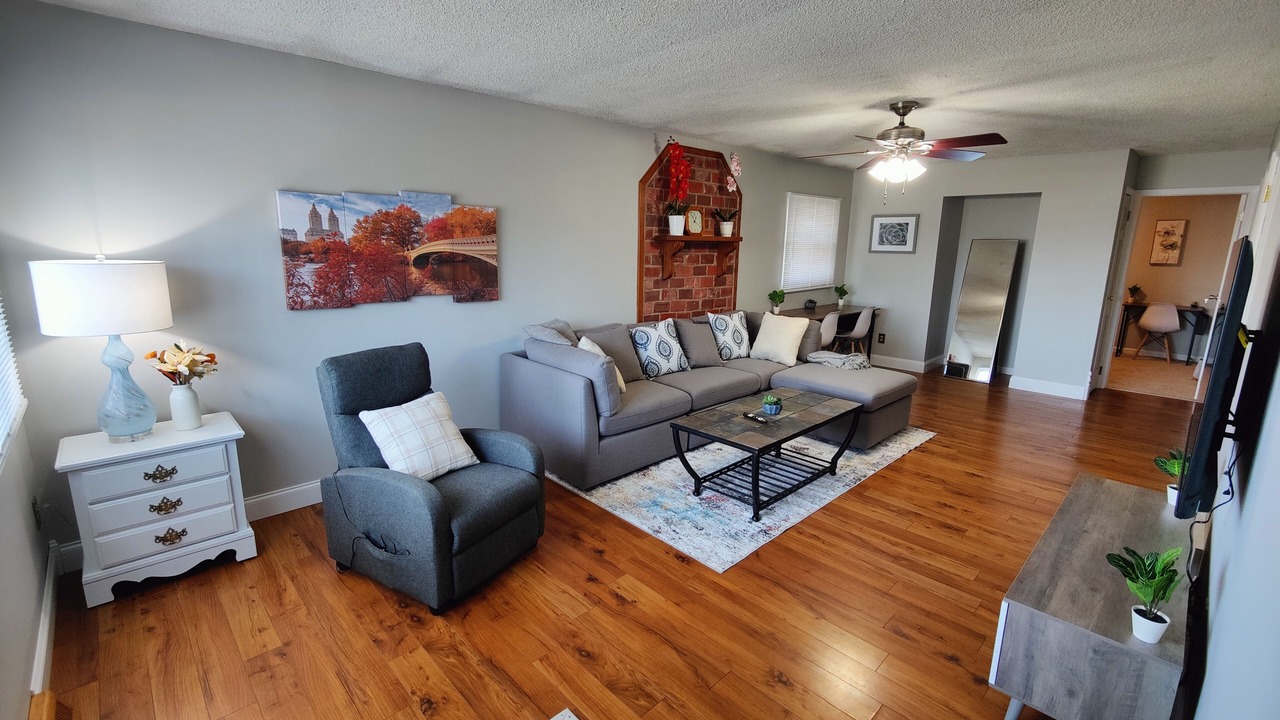 Photo of Livingroom in Elmira
