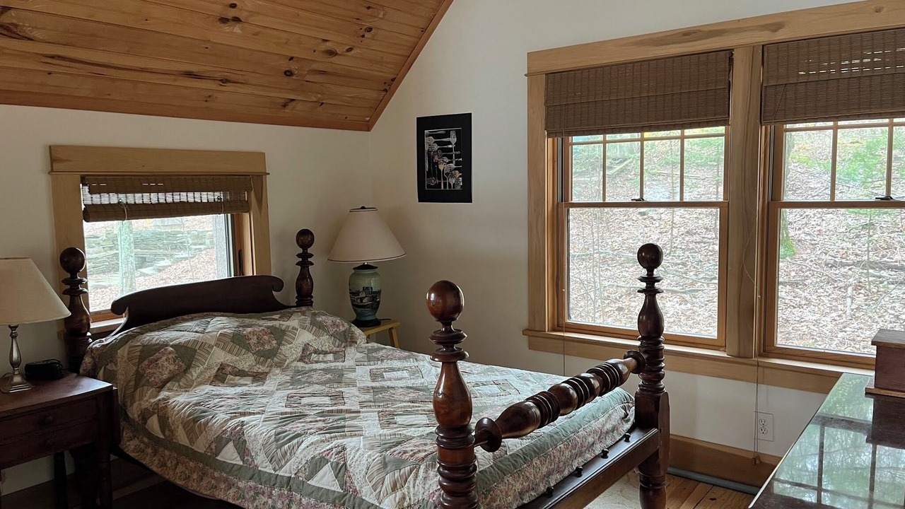 Photo of Bedroom in Poplar Ridge
