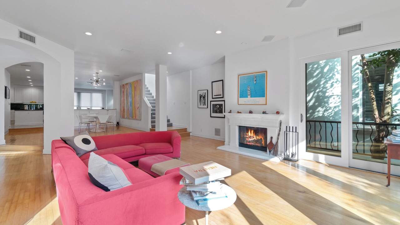 Photo of Livingroom in Silver Strand