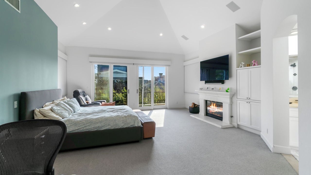 Photo of Bedroom in Silver Strand