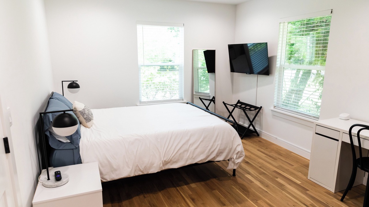 Photo of Bedroom in East Pensacola Heights