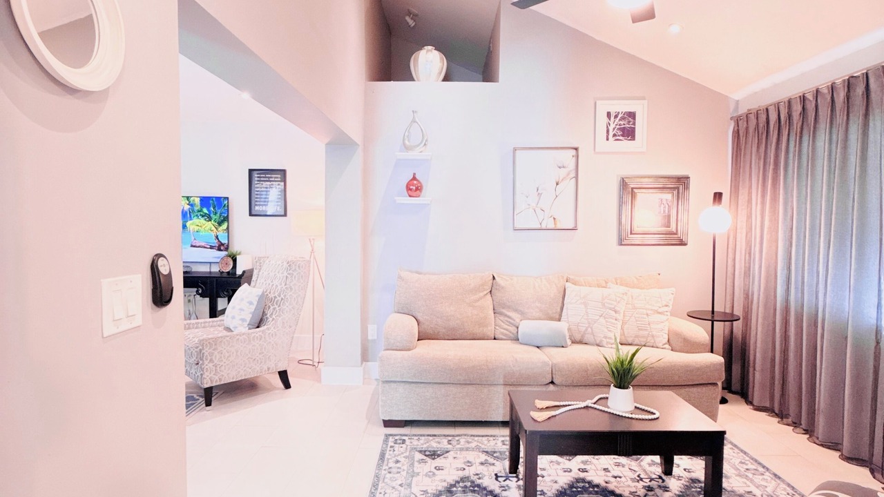 Photo of Livingroom in Coral Way