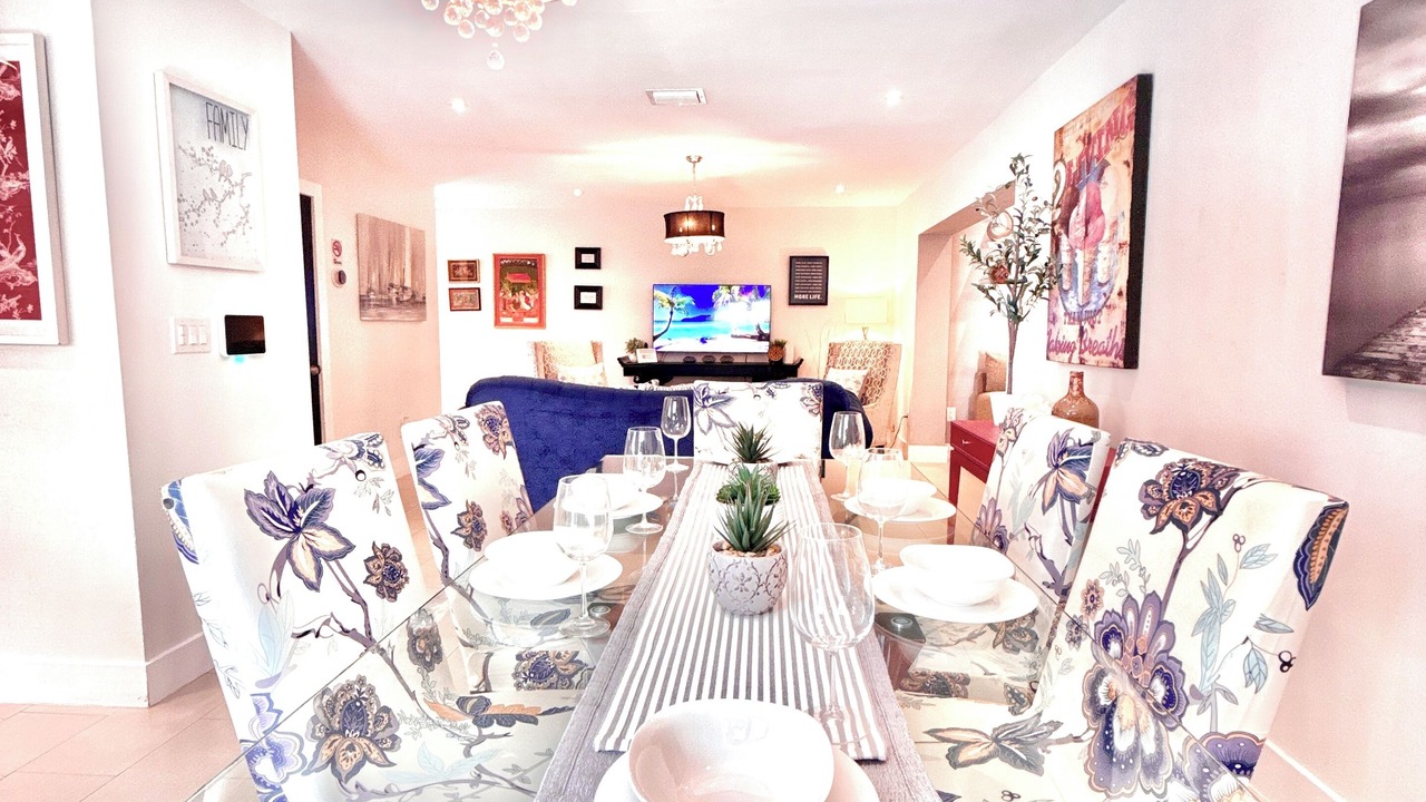 Photo of Bedroom in Coral Way