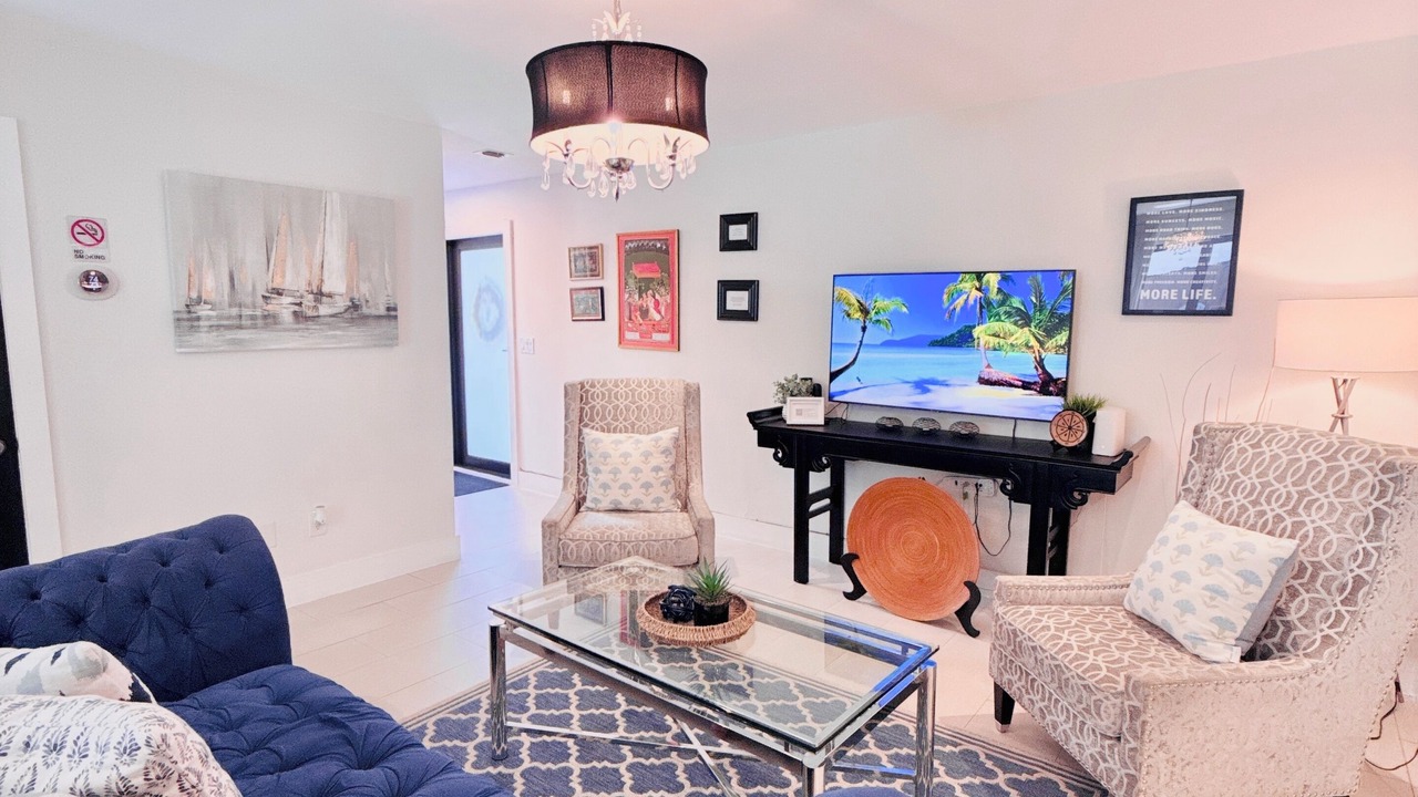 Photo of Livingroom in Coral Way