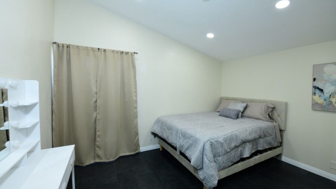 Photo of Bedroom in Serra Mesa
