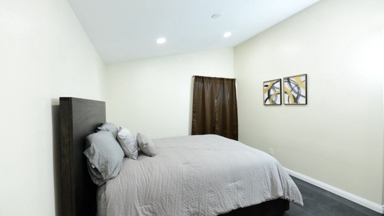 Photo of Bedroom in Serra Mesa