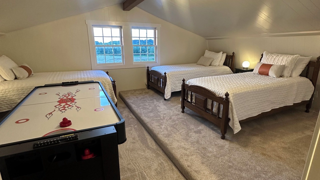 Photo of Bedroom in Rogersville
