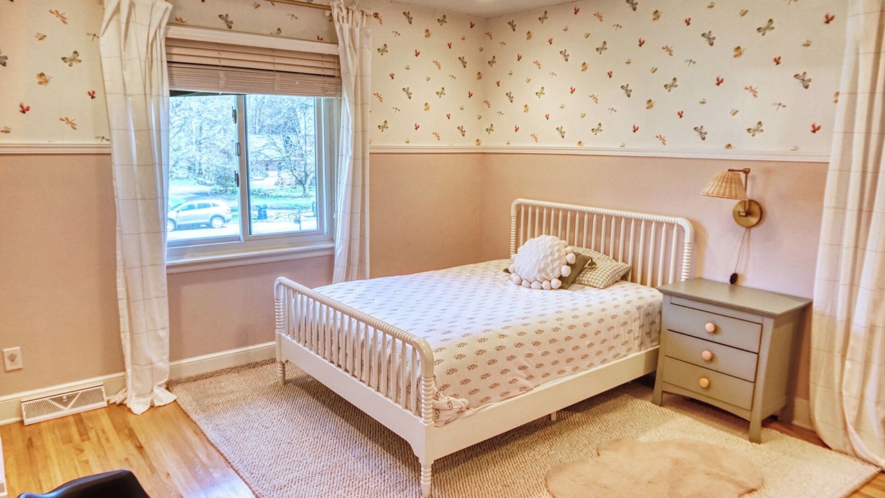 Photo of Bedroom in Williamsville