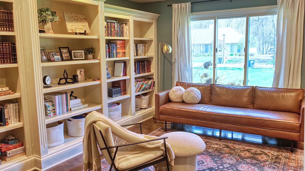 Photo of Livingroom in Williamsville