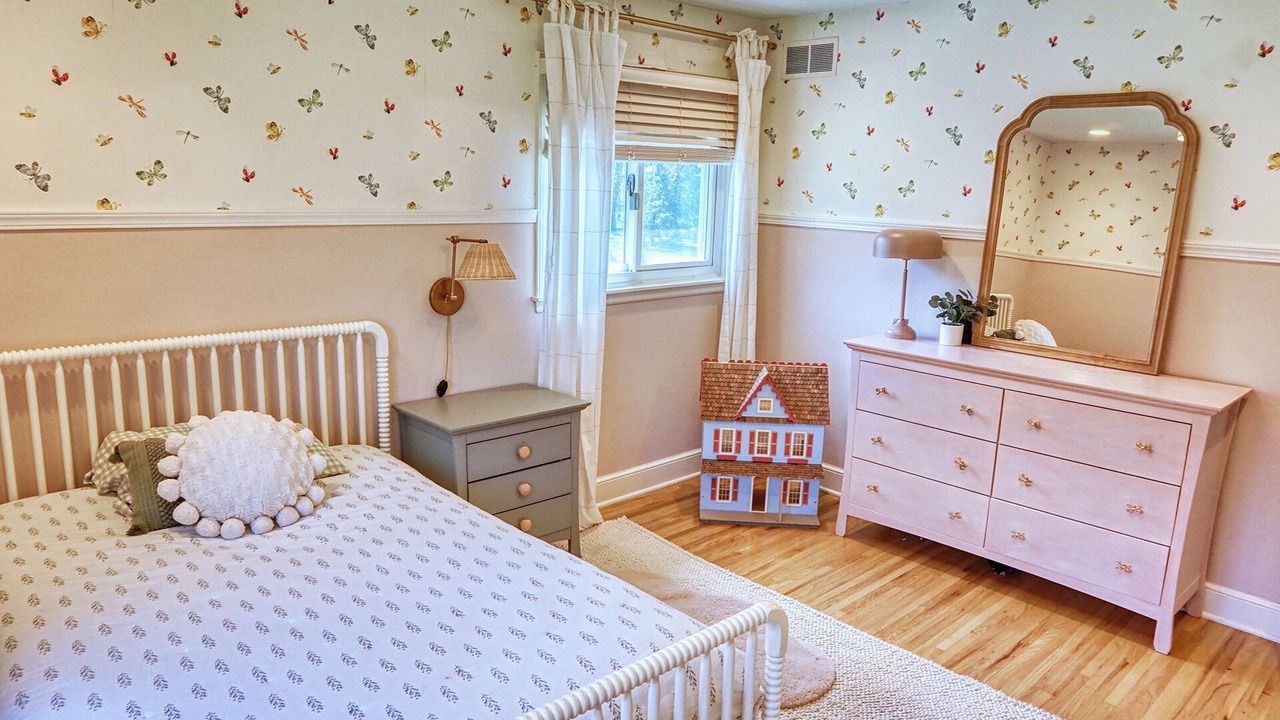 Photo of Bedroom in Williamsville