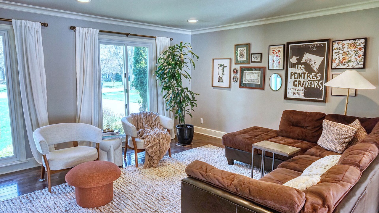 Photo of Livingroom in Williamsville