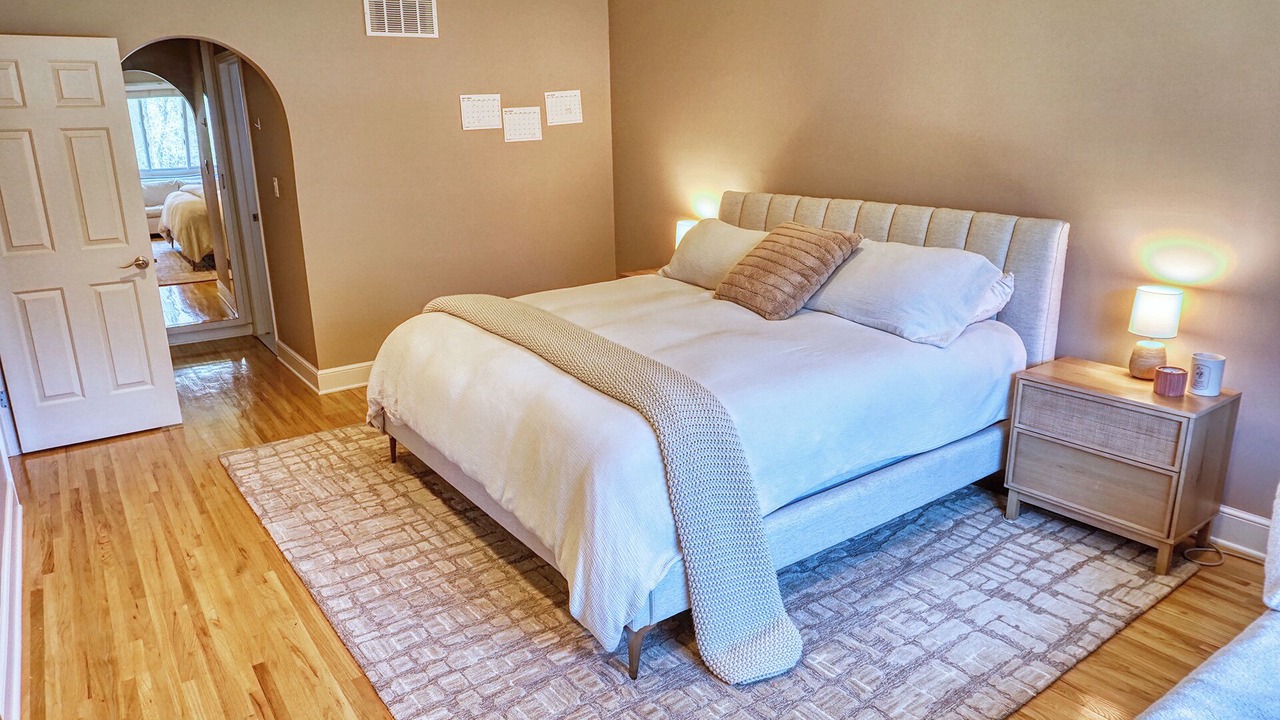 Photo of Bedroom in Williamsville