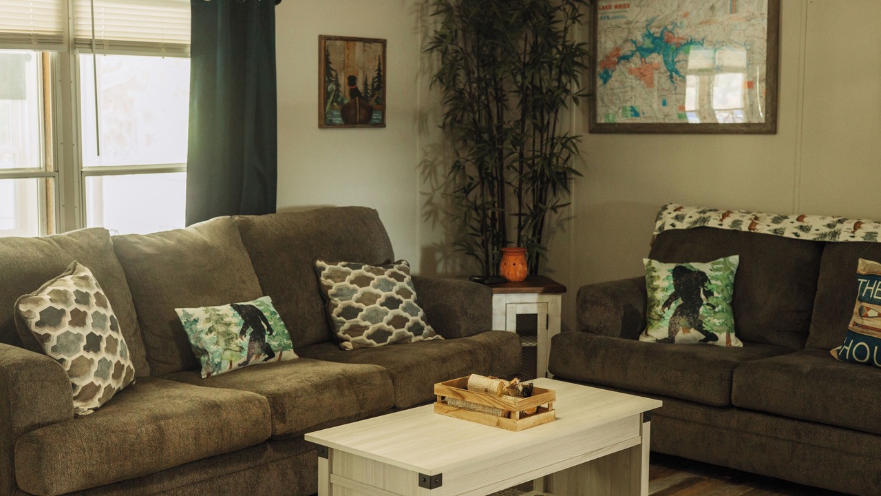 Photo of Livingroom in Cedar Bluff
