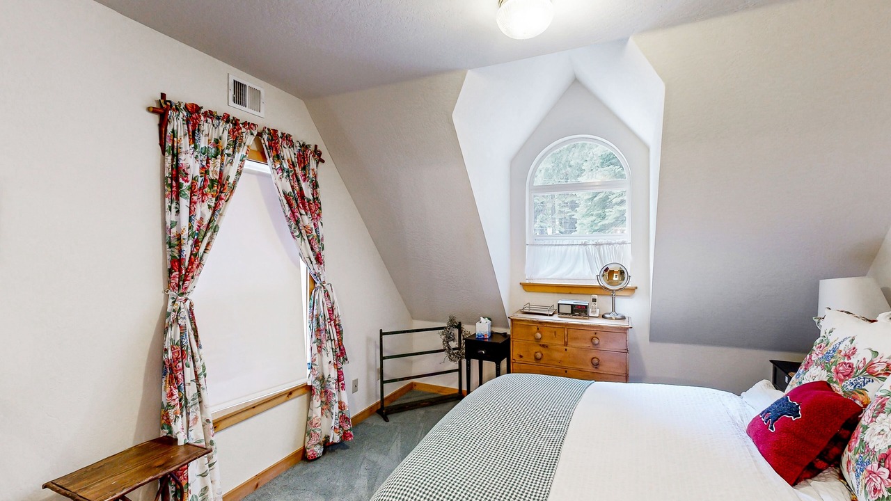 Photo of Bedroom in Tahoe Pines