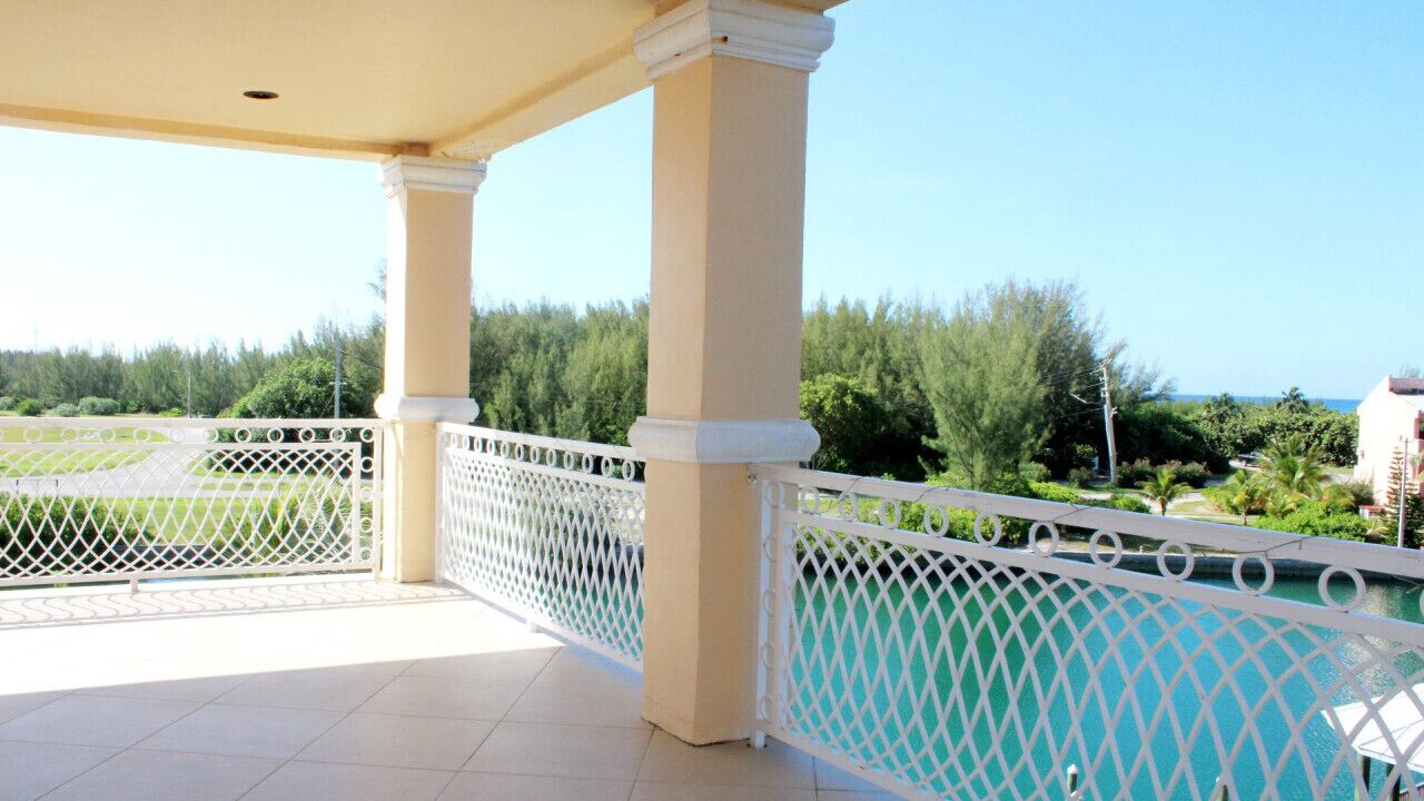 Photo of Patio Balcony in Bahamia West