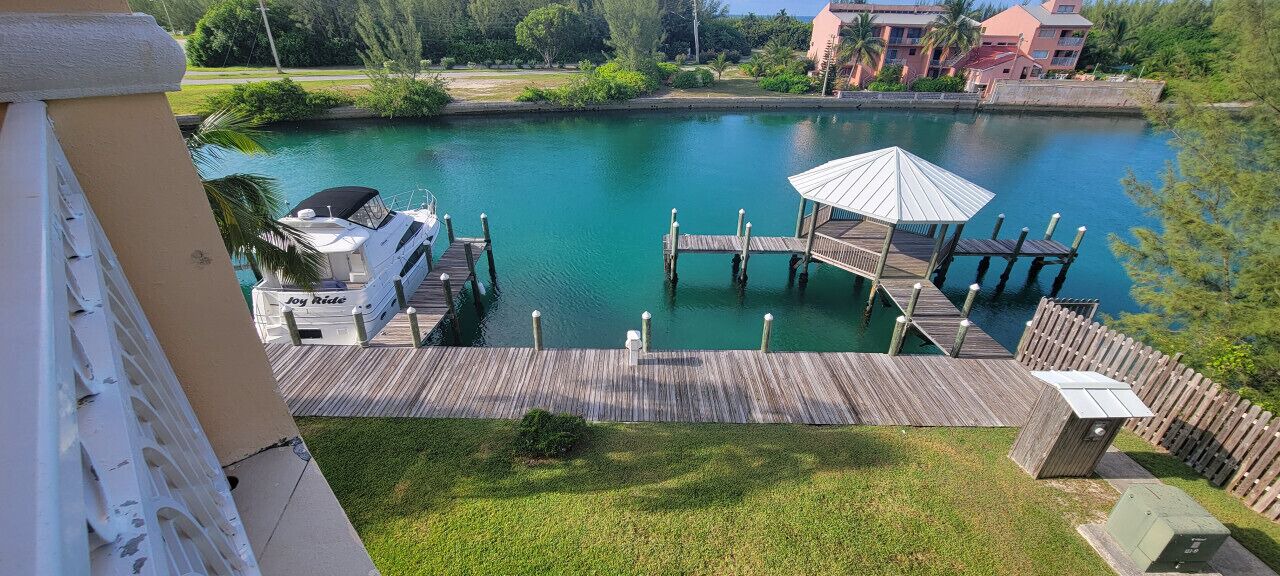 Photo of Others in Bahamia West