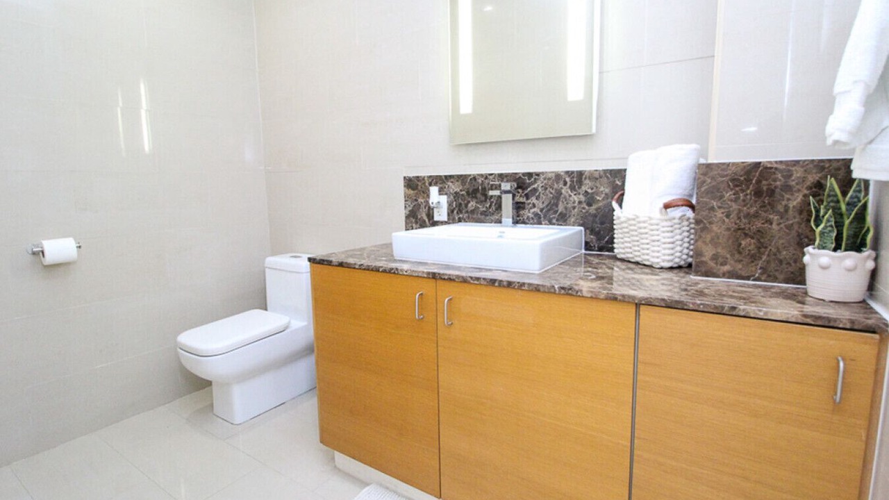 Photo of Bathroom in Bahamia West