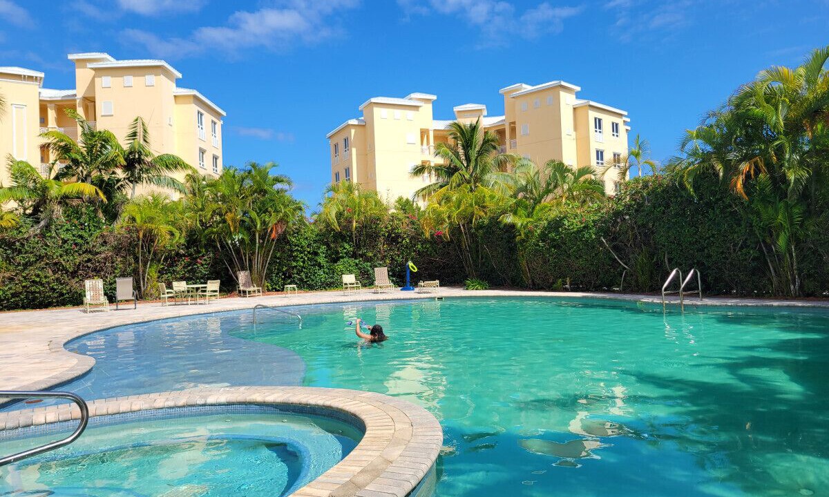 Photo of Outdoor in Bahamia West