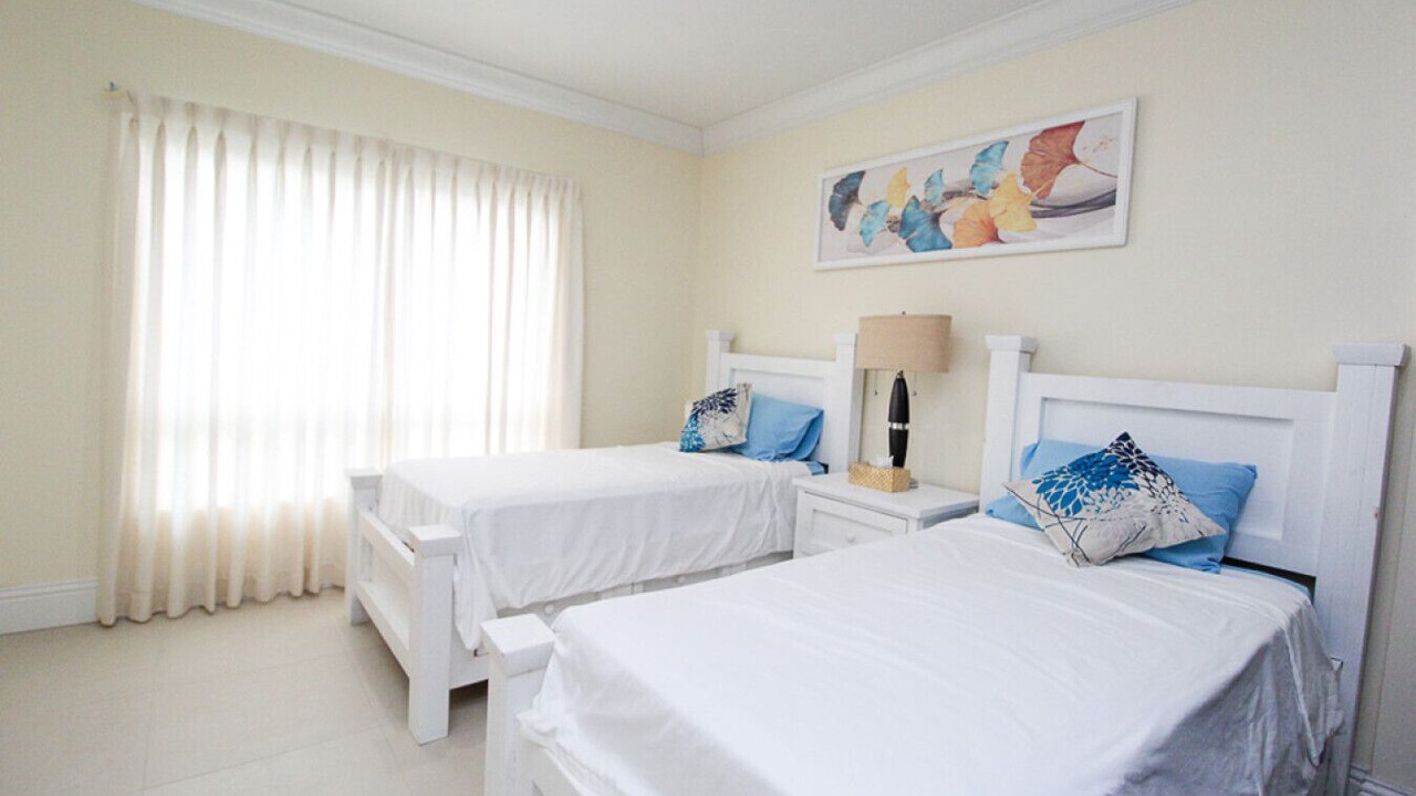 Photo of Bedroom in Bahamia West