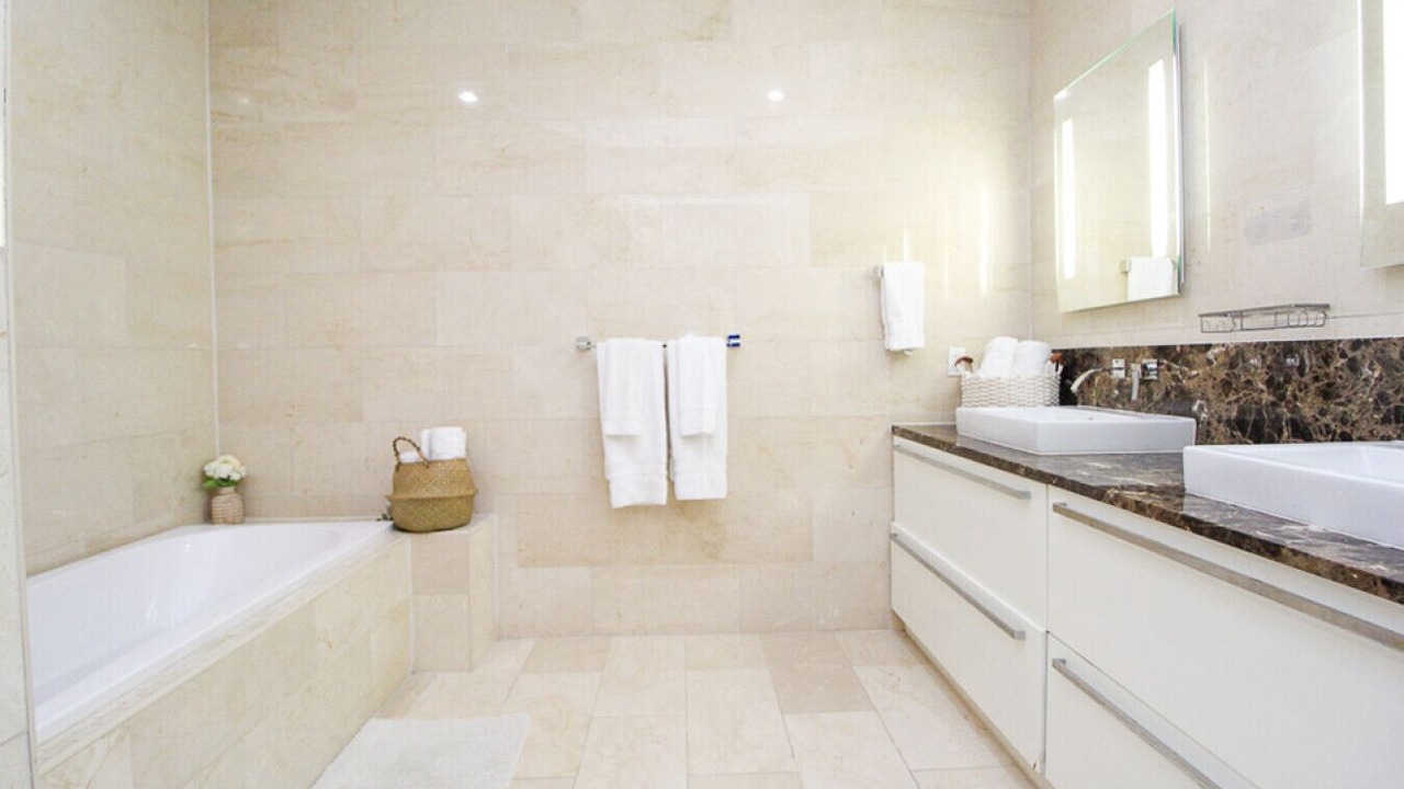 Photo of Bathroom in Bahamia West