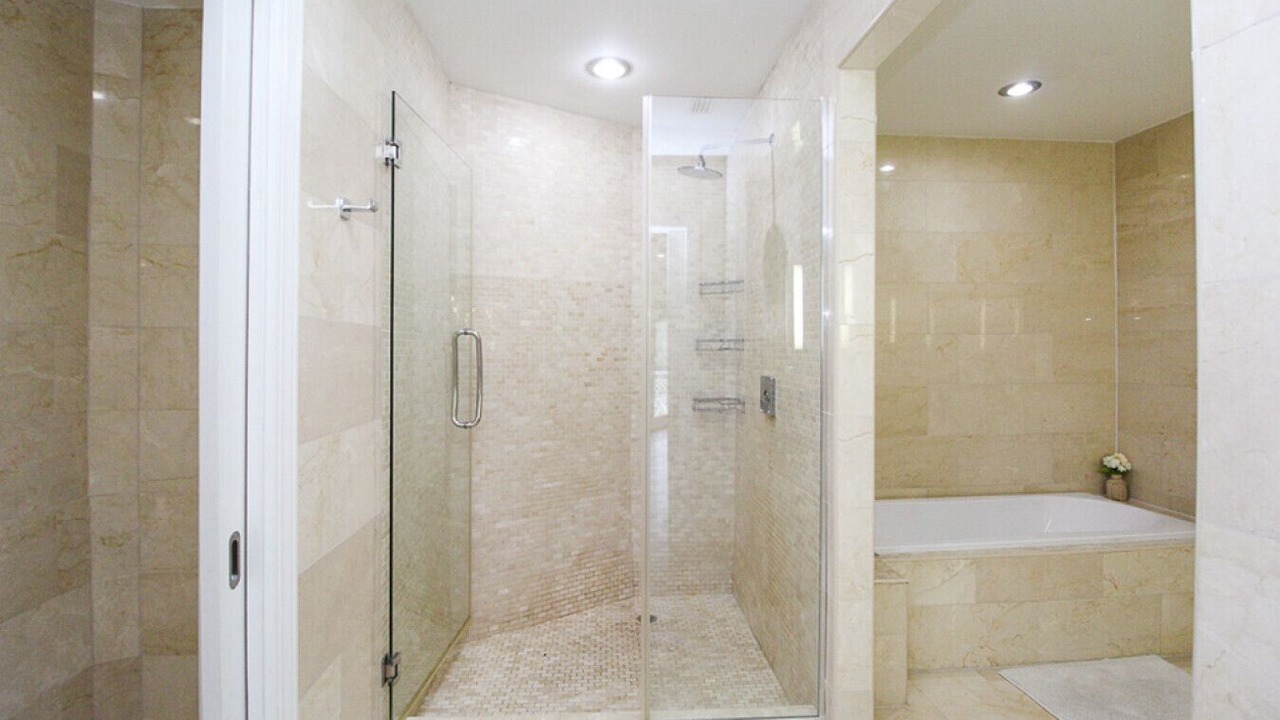 Photo of Bathroom in Bahamia West