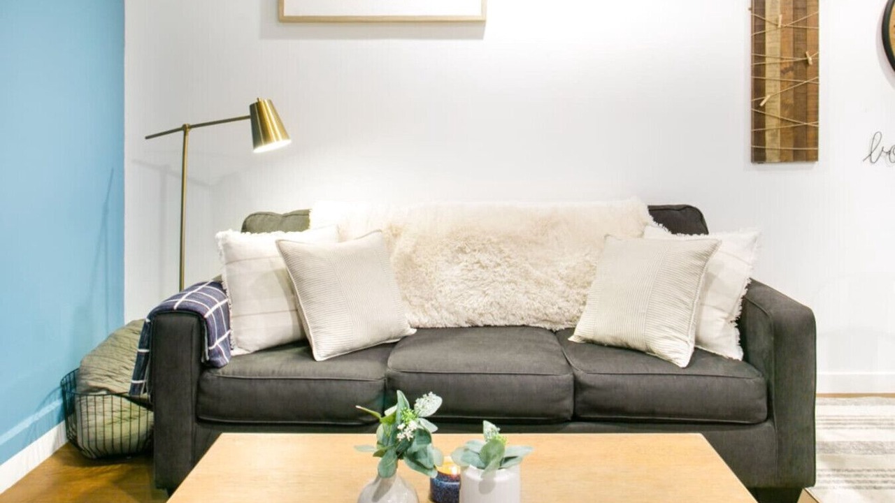 Photo of Livingroom in Valley Village