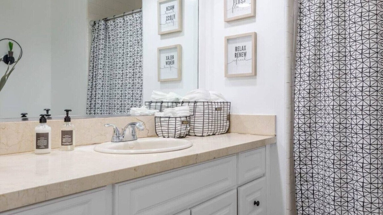 Photo of Bathroom in Valley Village