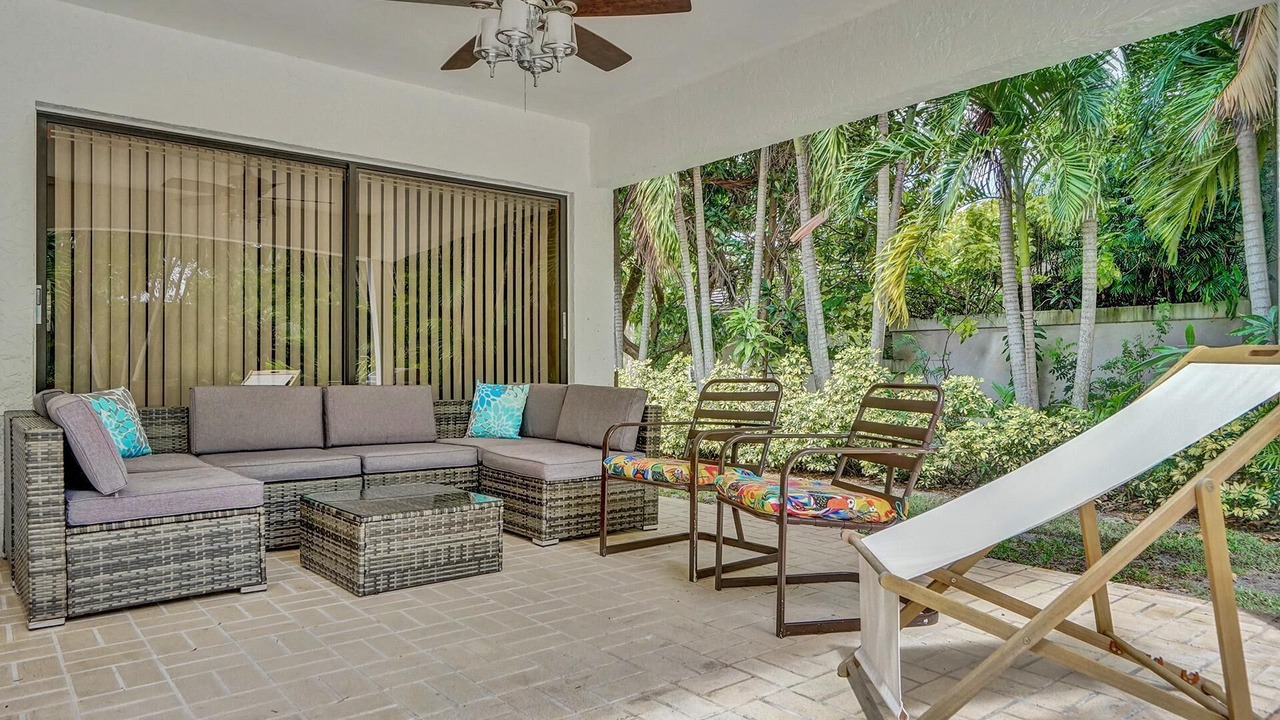 Photo of Patio Balcony in Survey Creek