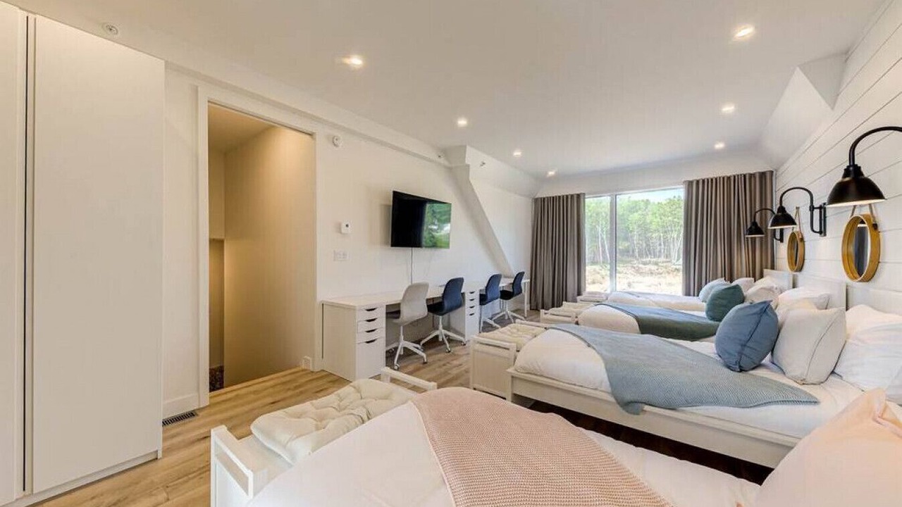 Photo of Bedroom in Baie-St-Paul