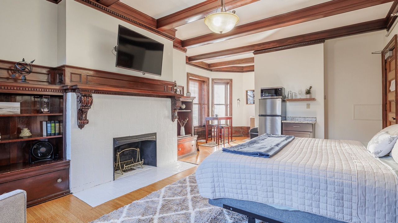 Photo of Bedroom in East Avenue