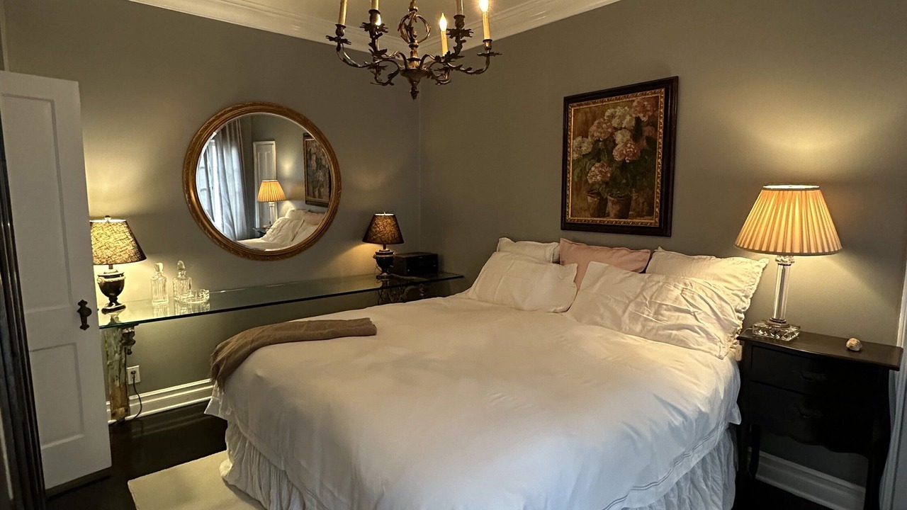 Photo of Bedroom in Mid City