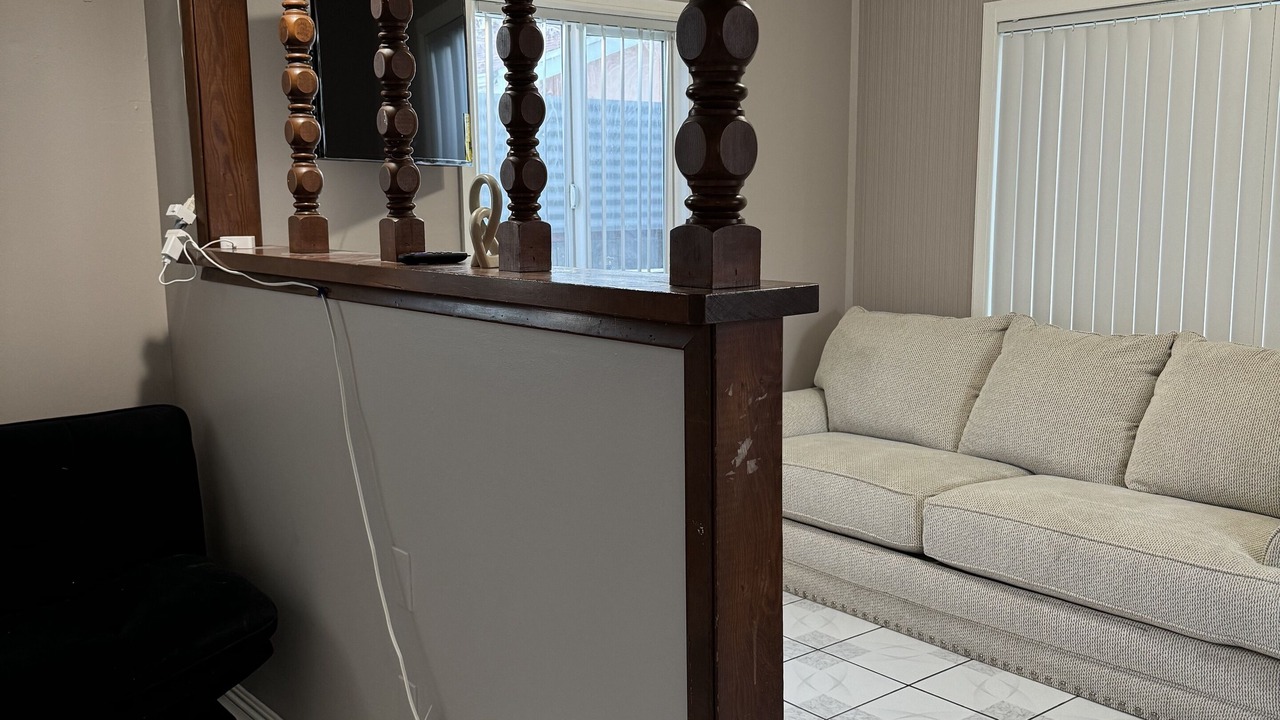 Photo of Livingroom in Midway City