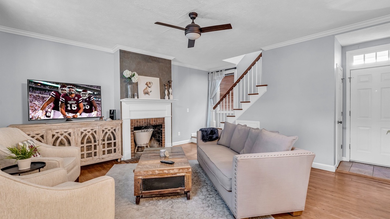 Photo of Livingroom in Starkville