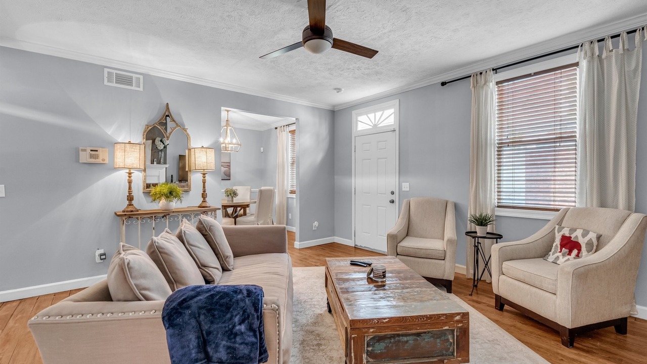 Photo of Livingroom in Starkville