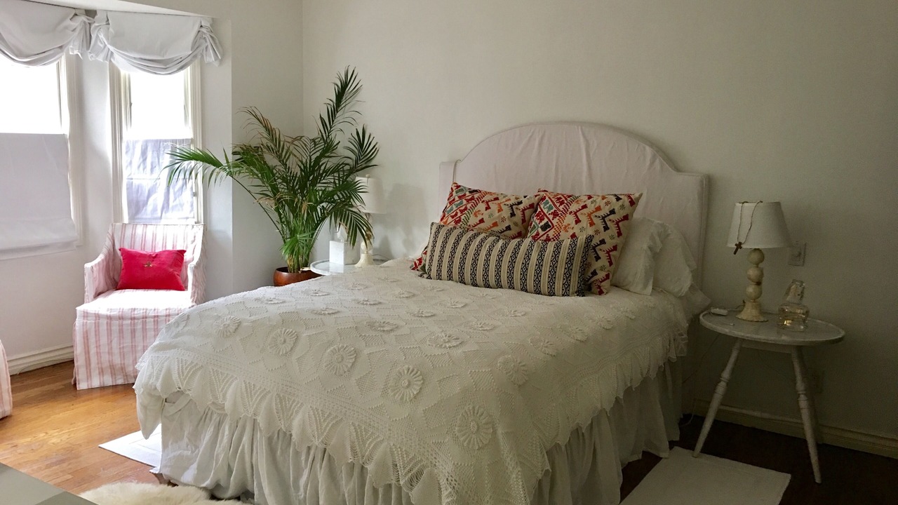 Photo of Bedroom in Mid-Wilshire