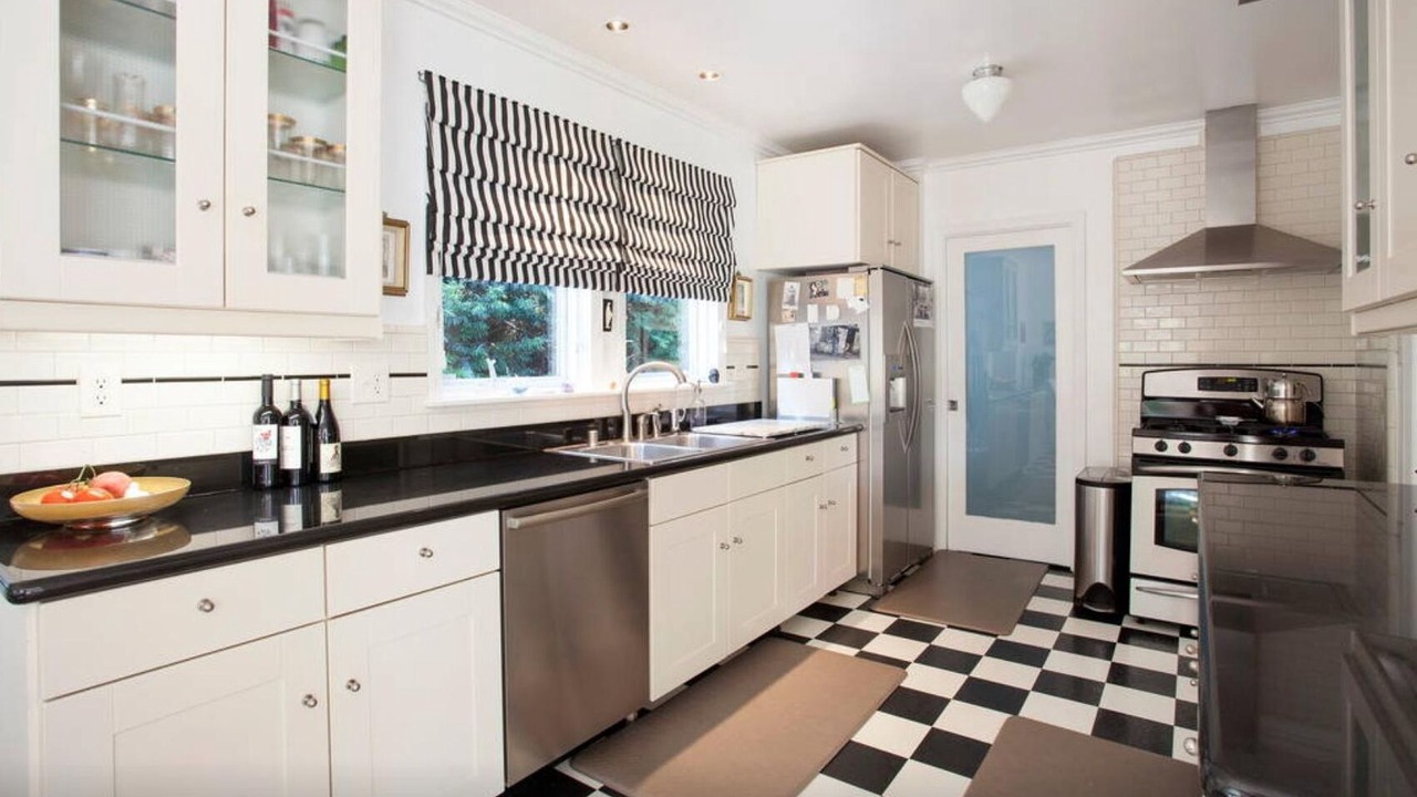Photo of Kitchen in Mid-Wilshire