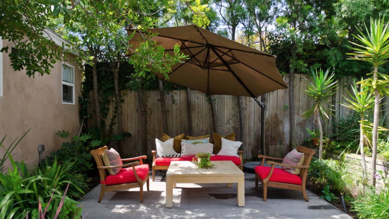 Photo of Patio Balcony in Mid-Wilshire
