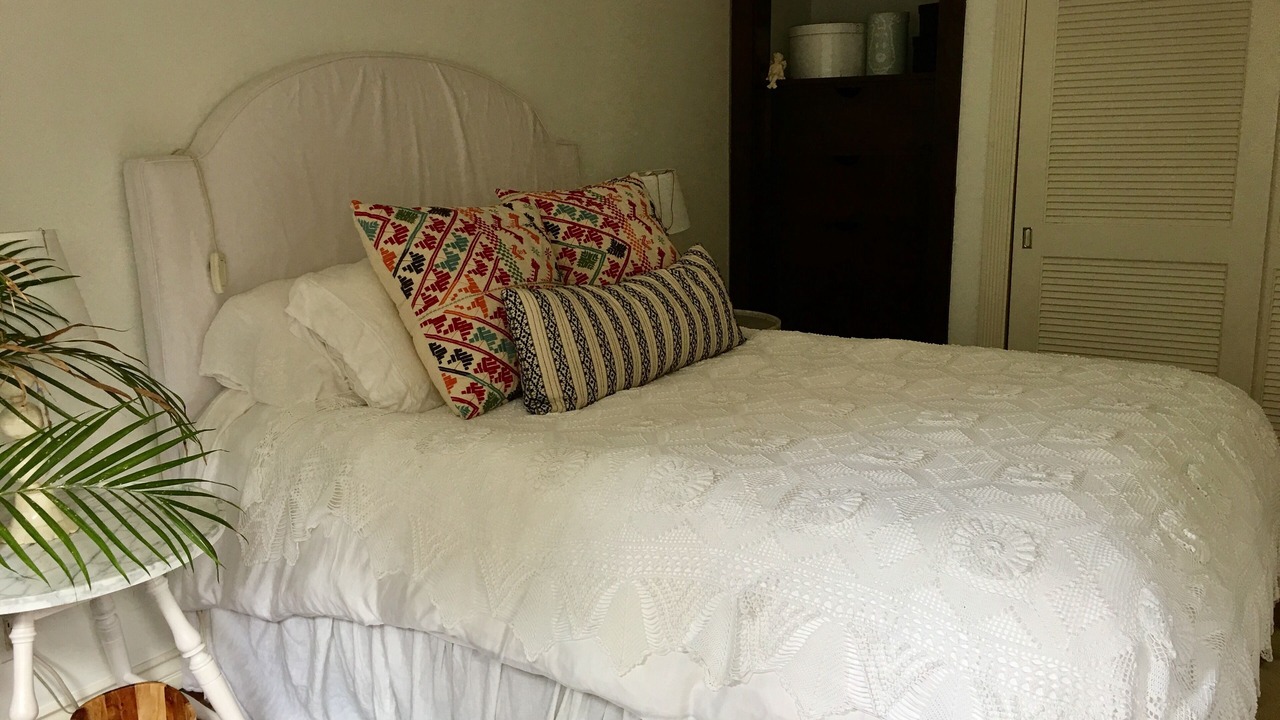 Photo of Bedroom in Mid-Wilshire