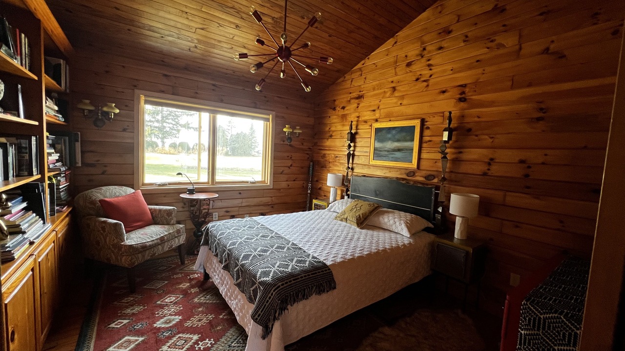 Photo of Bedroom in East Palmyra