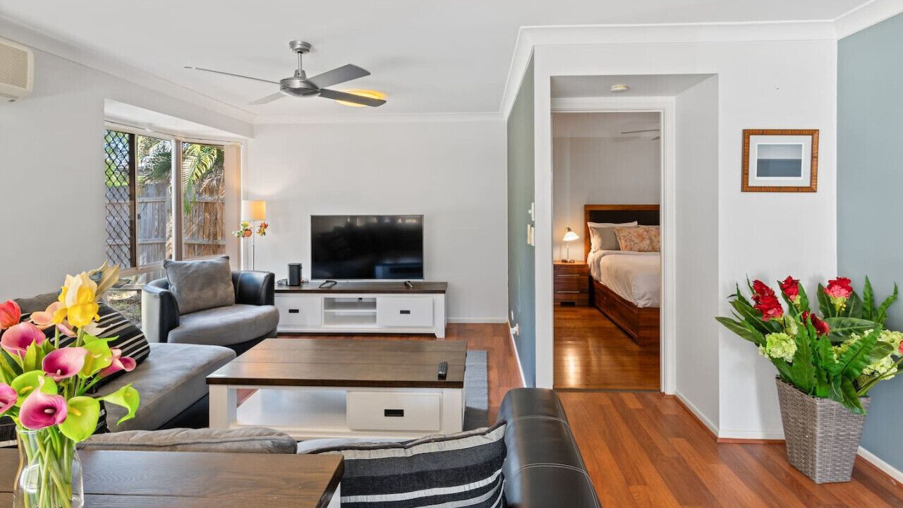 Photo of Livingroom in Eight Mile Plains