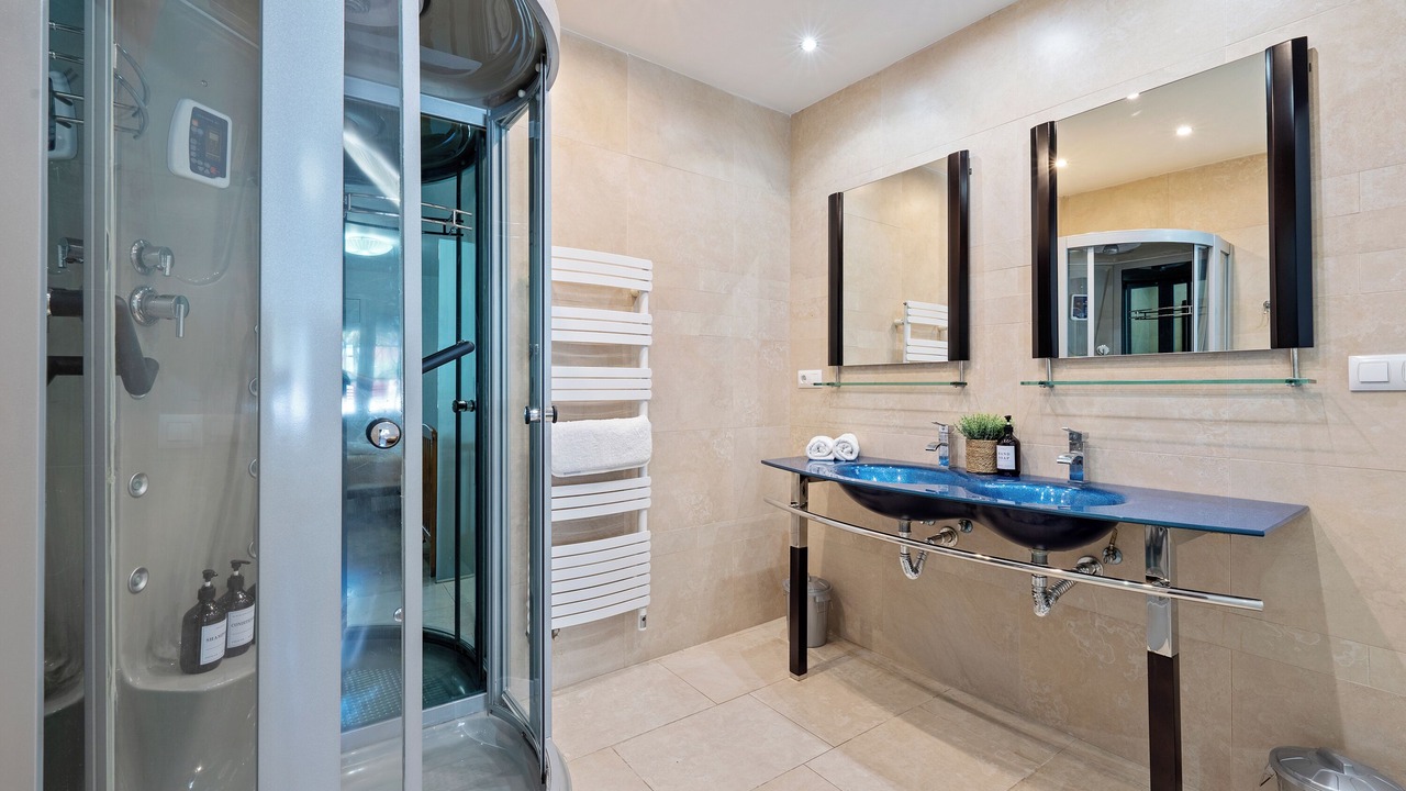 Photo of Bathroom in Miami Platja