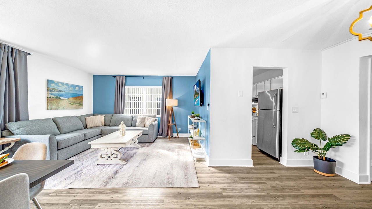 Photo of Livingroom in Survey Creek