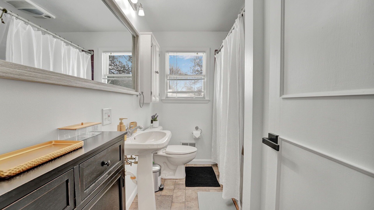 Photo of Bathroom in Ionia
