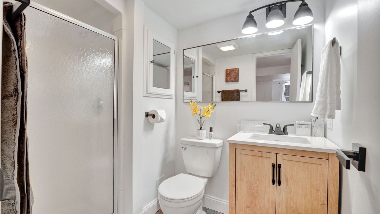 Photo of Bathroom in Ionia