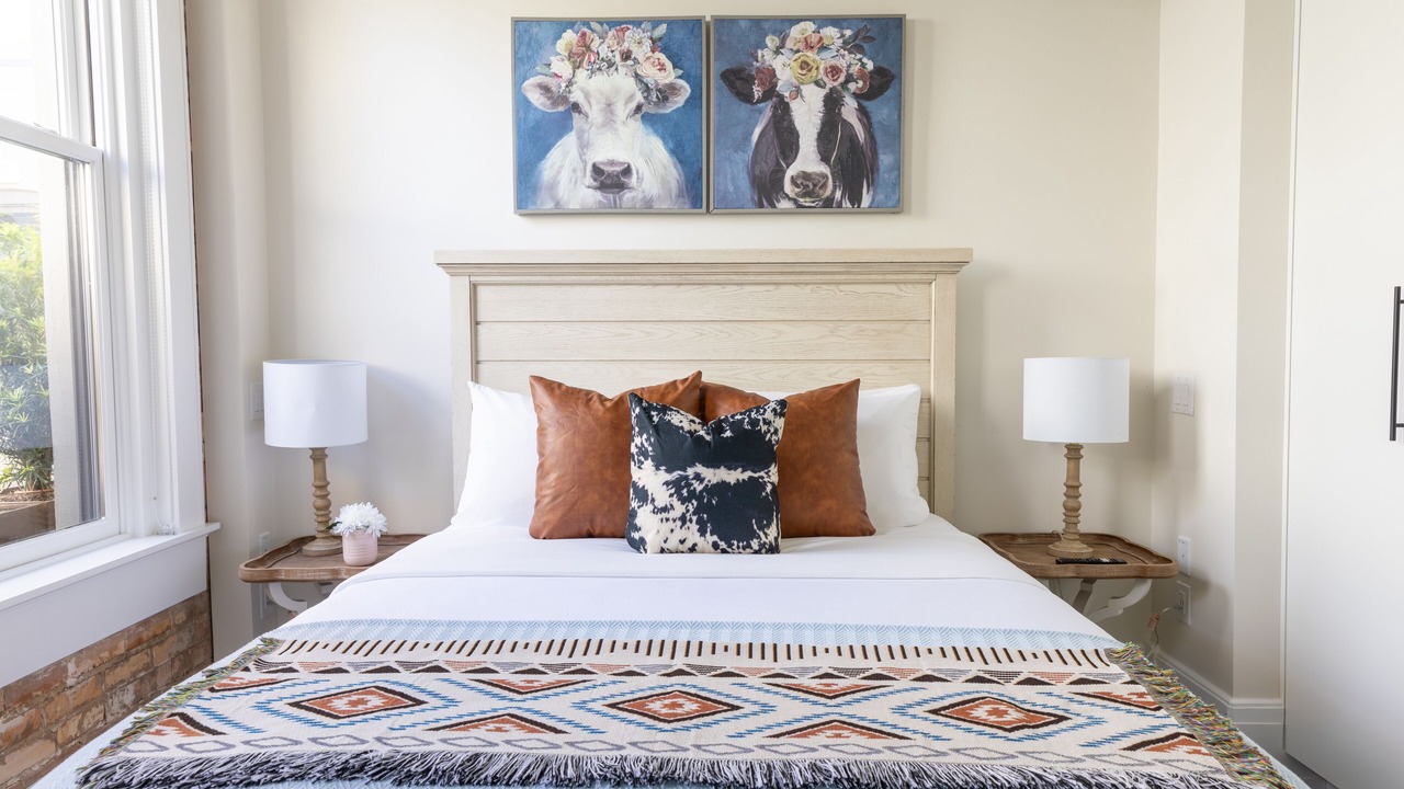 Photo of Bedroom in Downtown