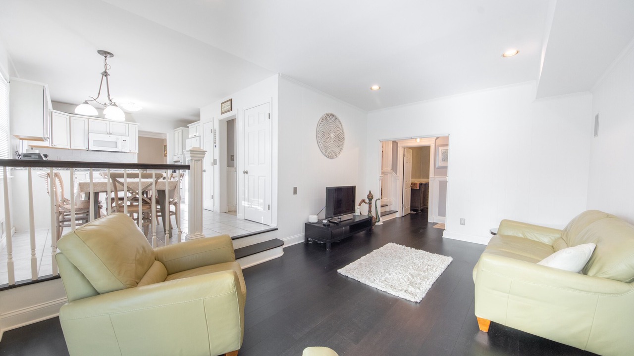 Photo of Livingroom in North Brunswick