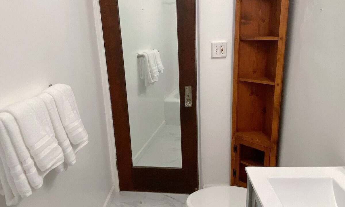 Photo of Bathroom in Alamitos Beach