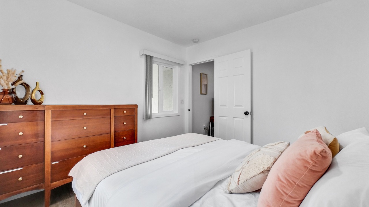 Photo of Bedroom in Fountain Valley