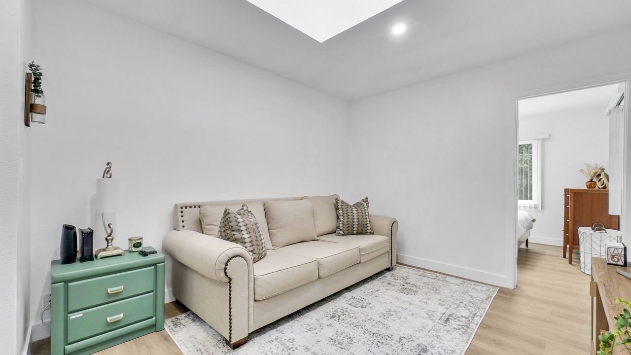 Photo of Livingroom in Fountain Valley