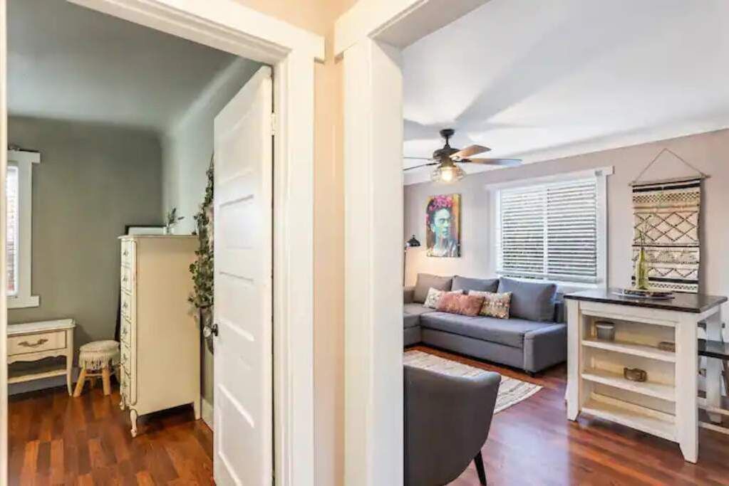 Photo of Livingroom in Alamitos Beach